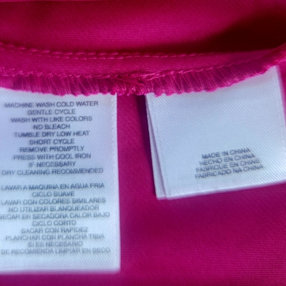 Black Label by Evan Picone Azalea Silk Short Sleeve Top NWT - Picture 4 of 4